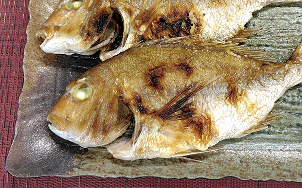 鯛塩焼きと煮付けセット